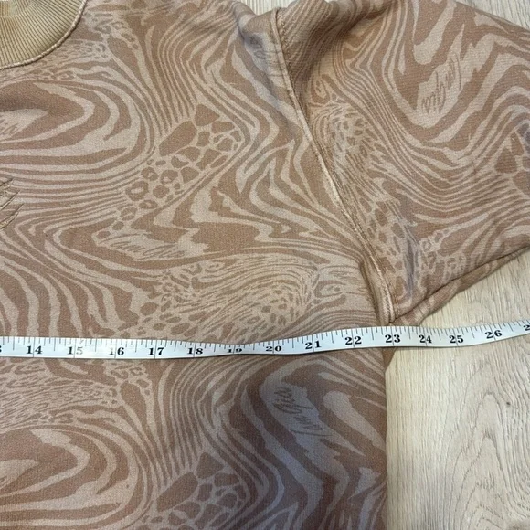 I.AM.GIA Women’s Tan Patterned Sweatshirt Crewneck Size XS Oversized - Picture 6 of 7